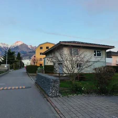 Stille Ecke Homestay *
